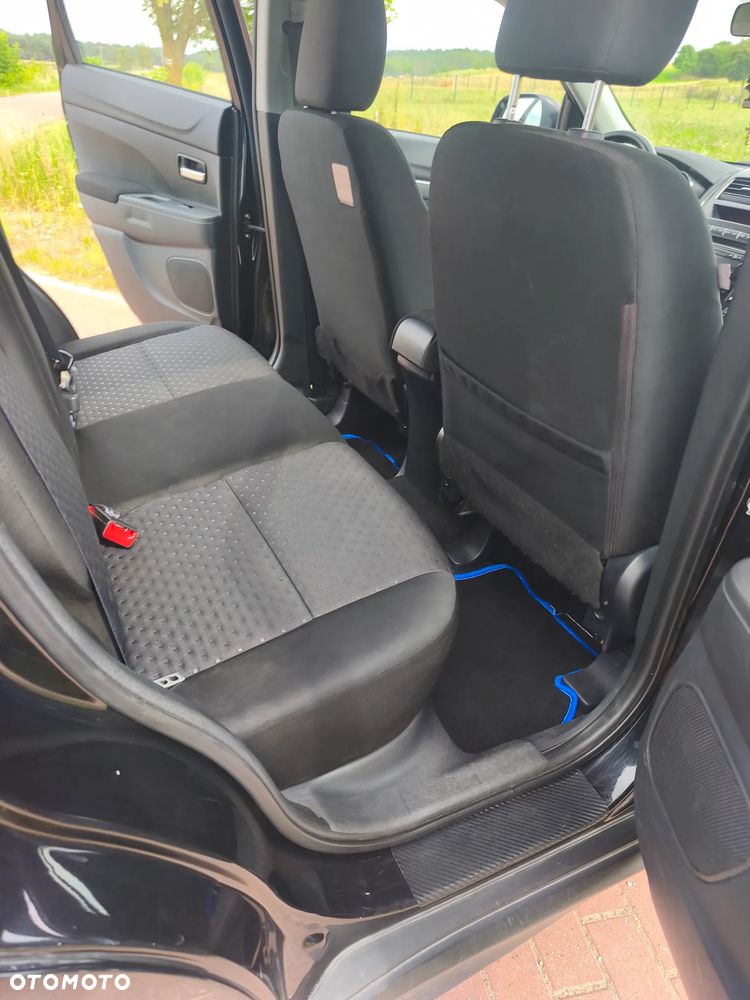 Mitsubishi ASX - 10