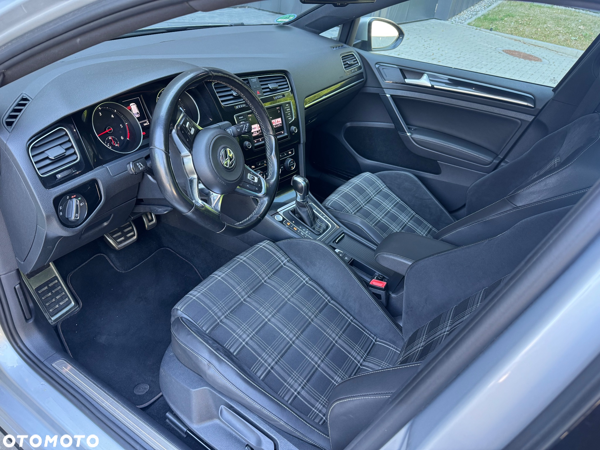 Volkswagen Golf VII 2.0 TDI BMT GTD DSG - 23