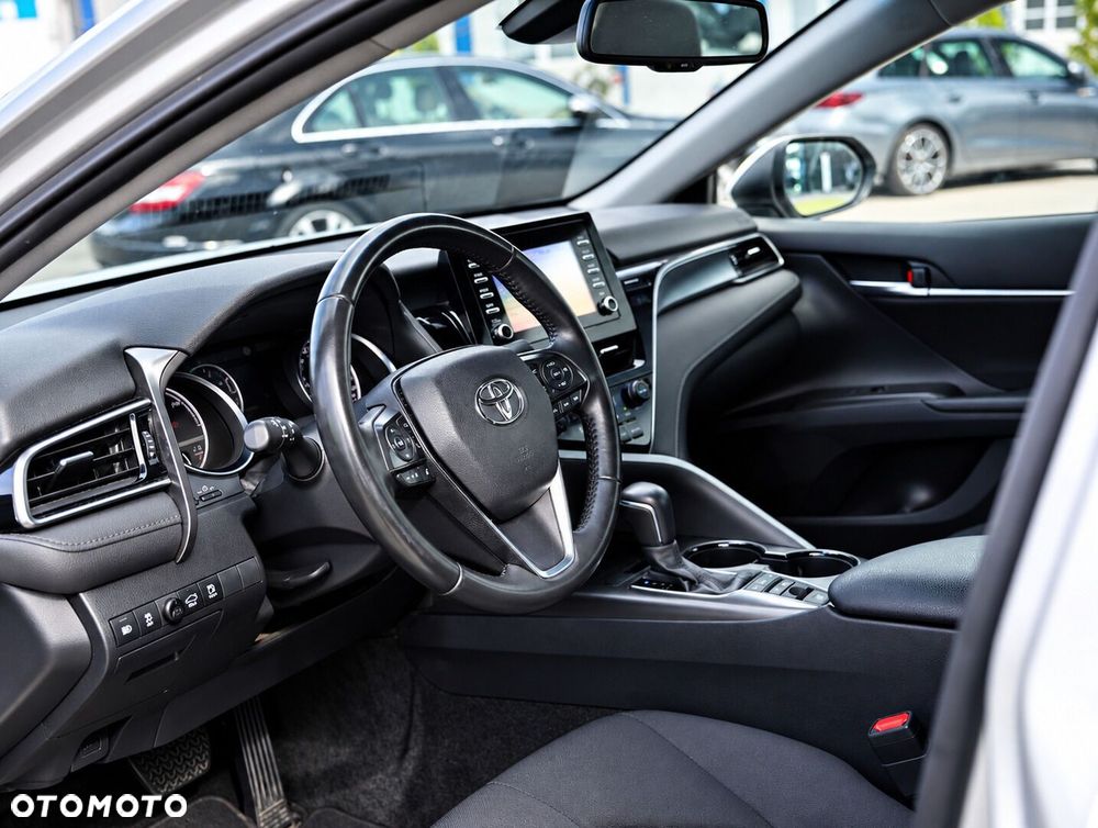 Toyota Camry 2.5 Hybrid Comfort CVT - 16