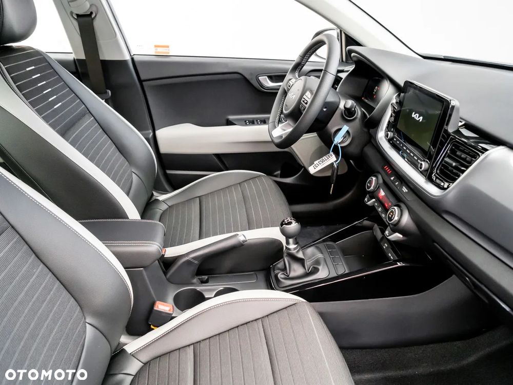 Kia Stonic 1.2 L - 16