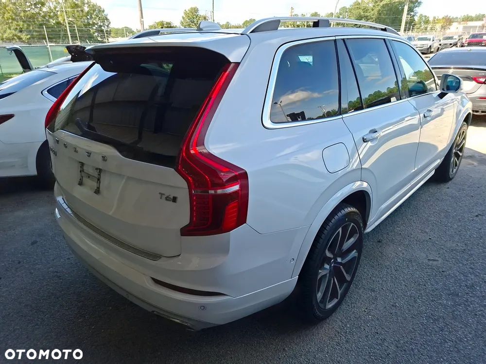 Volvo XC 90 - 4