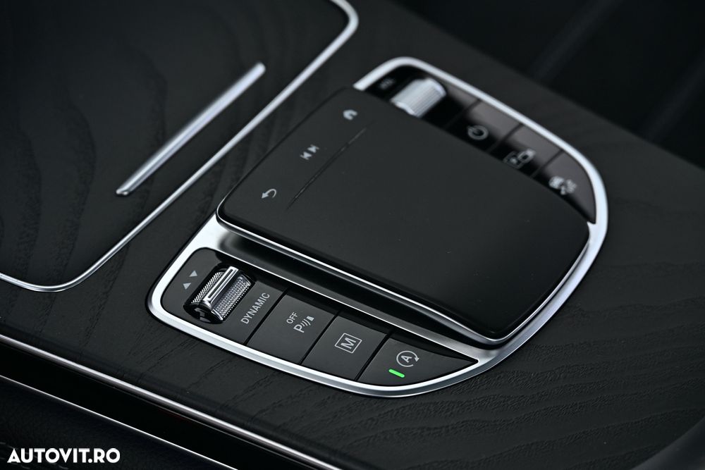 Mercedes-Benz GLC 220 d 4Matic 9G-TRONIC AMG Line Plus - 31