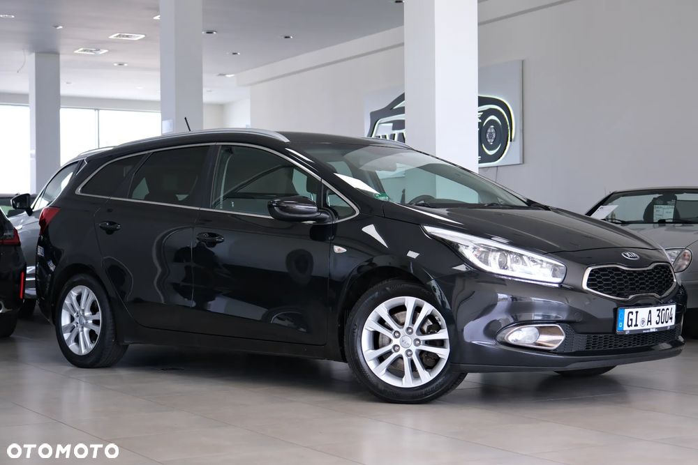 Kia Ceed 1.6 GDI Dream-Team Edition - 4