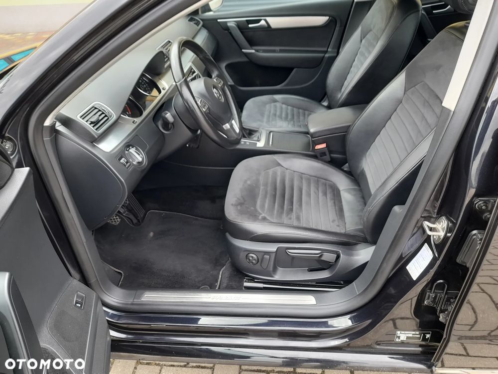 Volkswagen Passat Variant 1.4 TSI BlueMotion Technology R-Line - 12