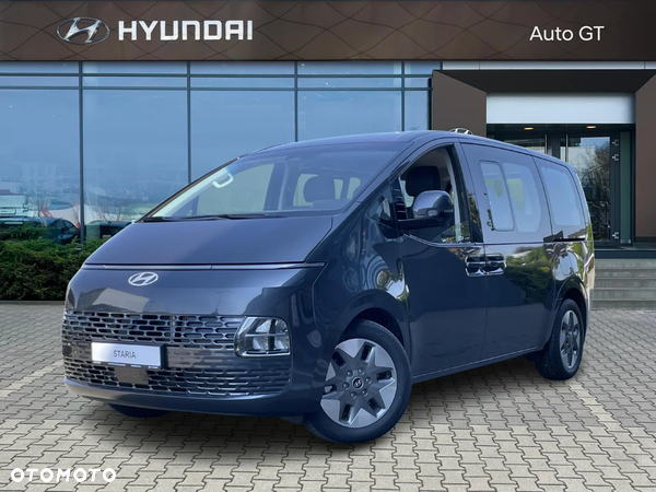 Hyundai Staria 1.6 T-GDI HEV Smart VIP