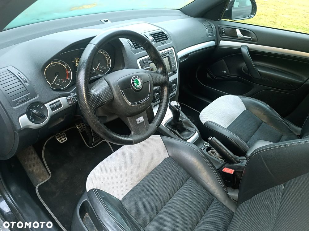 Skoda Octavia 2.0 TSI RS - 3