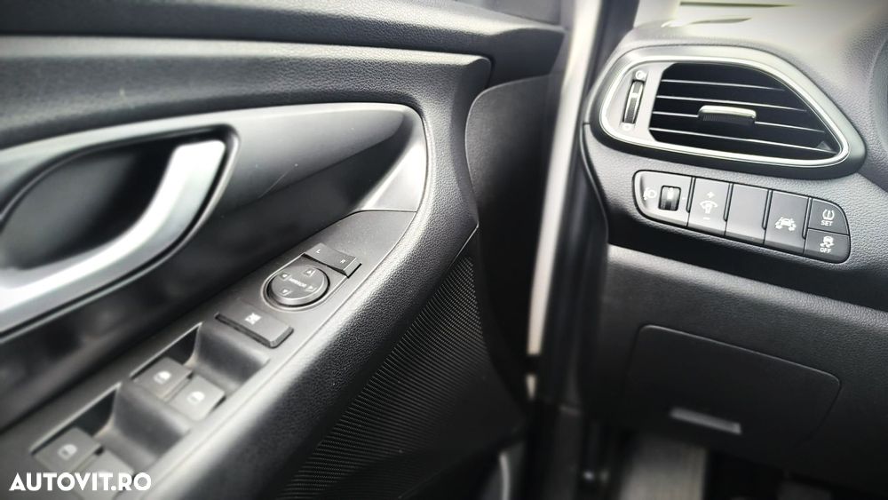 Hyundai i30 1.6 CRDI Select - 10