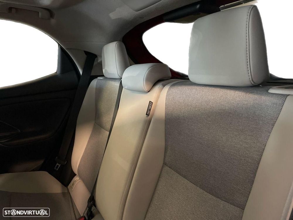Toyota Yaris — fotografia 11