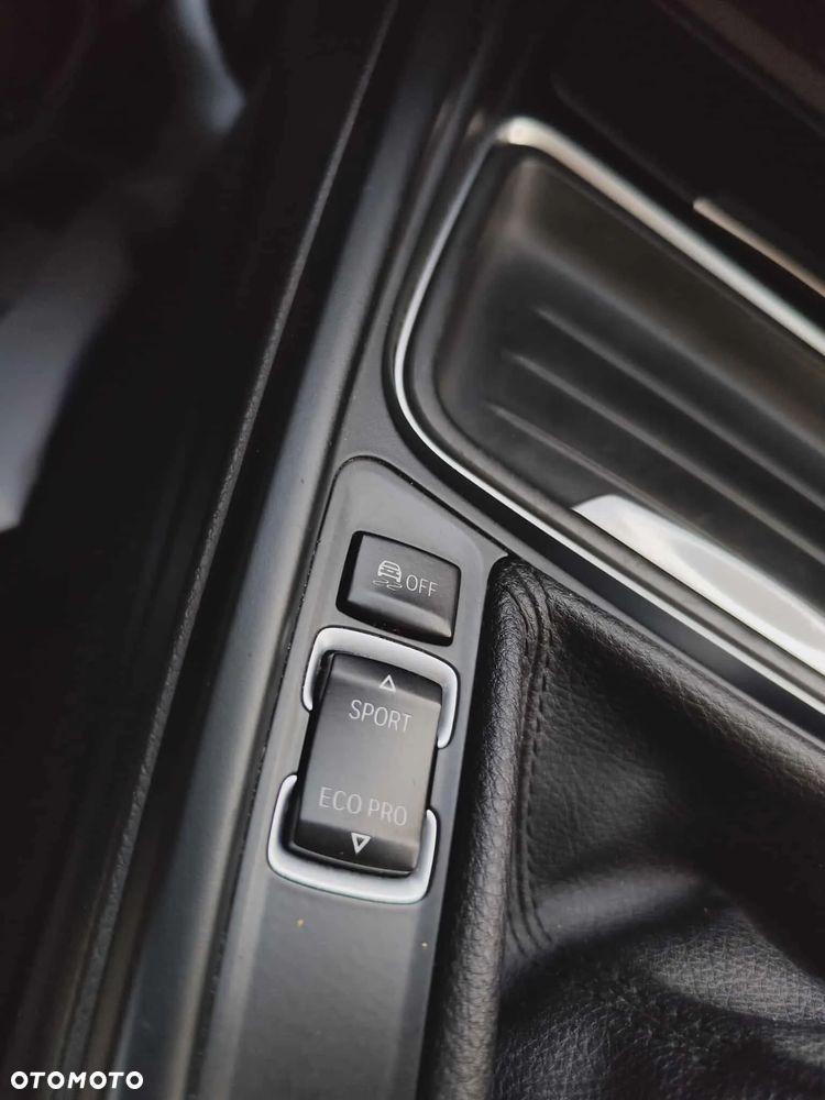 BMW Seria 3 318d Blue Performance - 35