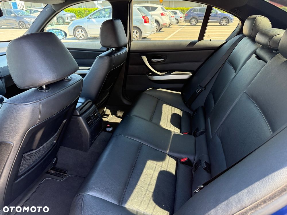 BMW Seria 3 - 22