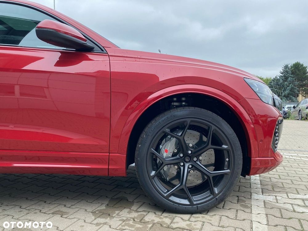 Audi RS Q8 - 8