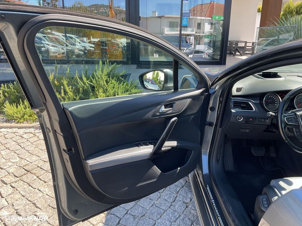 Peugeot 508 RXH 2.0 HDi Hybrid4 2-Tronic 104g - 19
