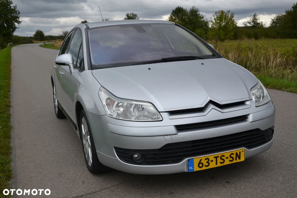 Citroën C4 1.6 16V Confort - 19