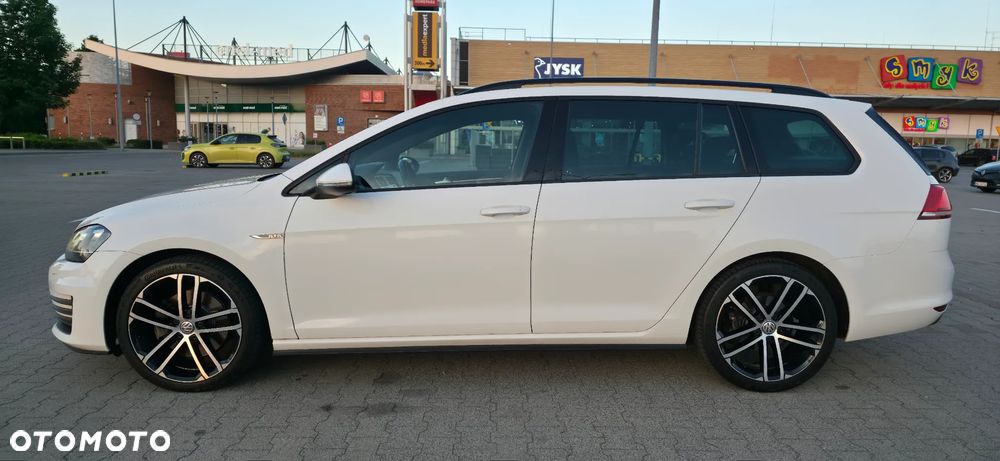 Volkswagen Golf - 9