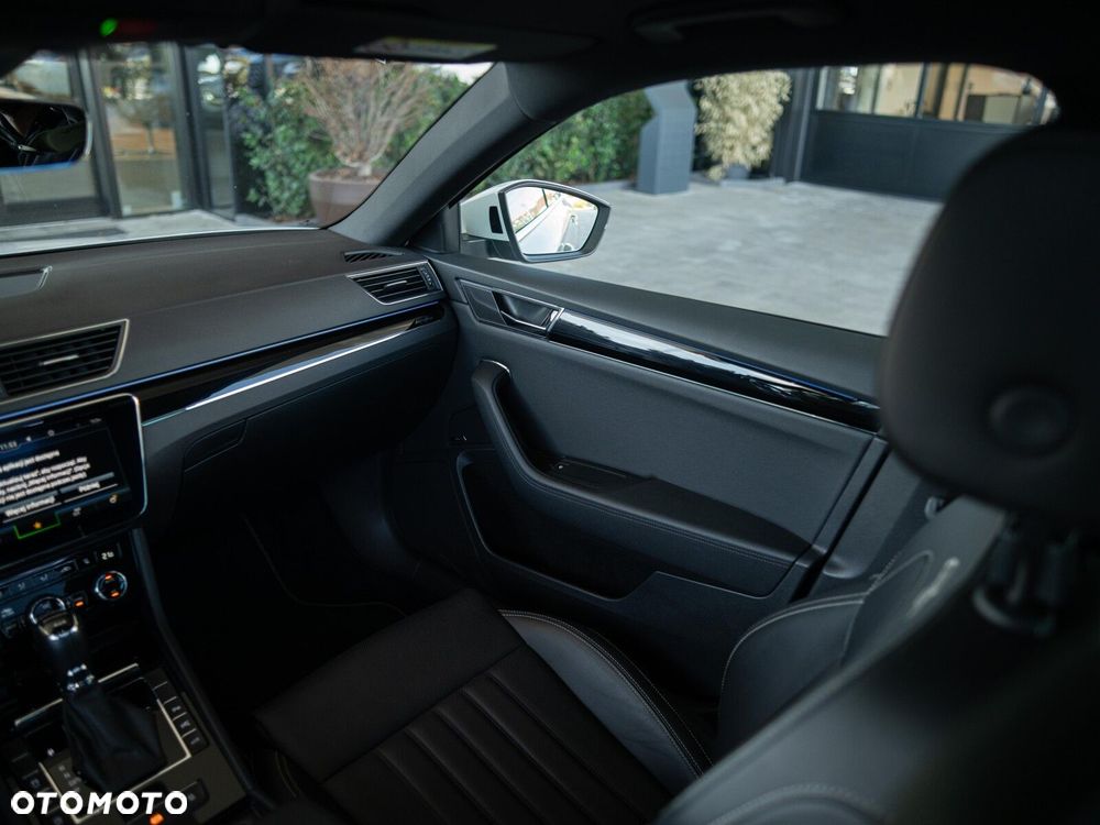 Skoda Superb 2.0 TDI SCR 4x4 L&K DSG - 18