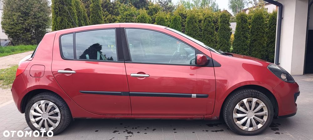 Renault Clio - 2