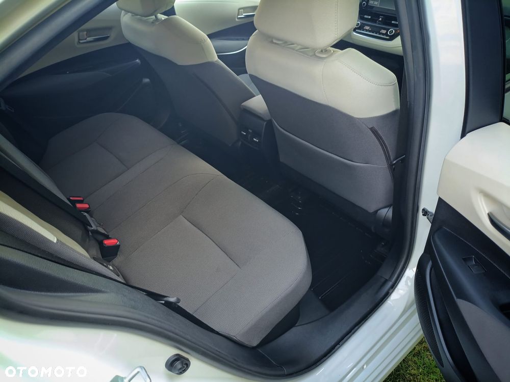 Toyota Corolla 1.8 Hybrid Comfort - 3