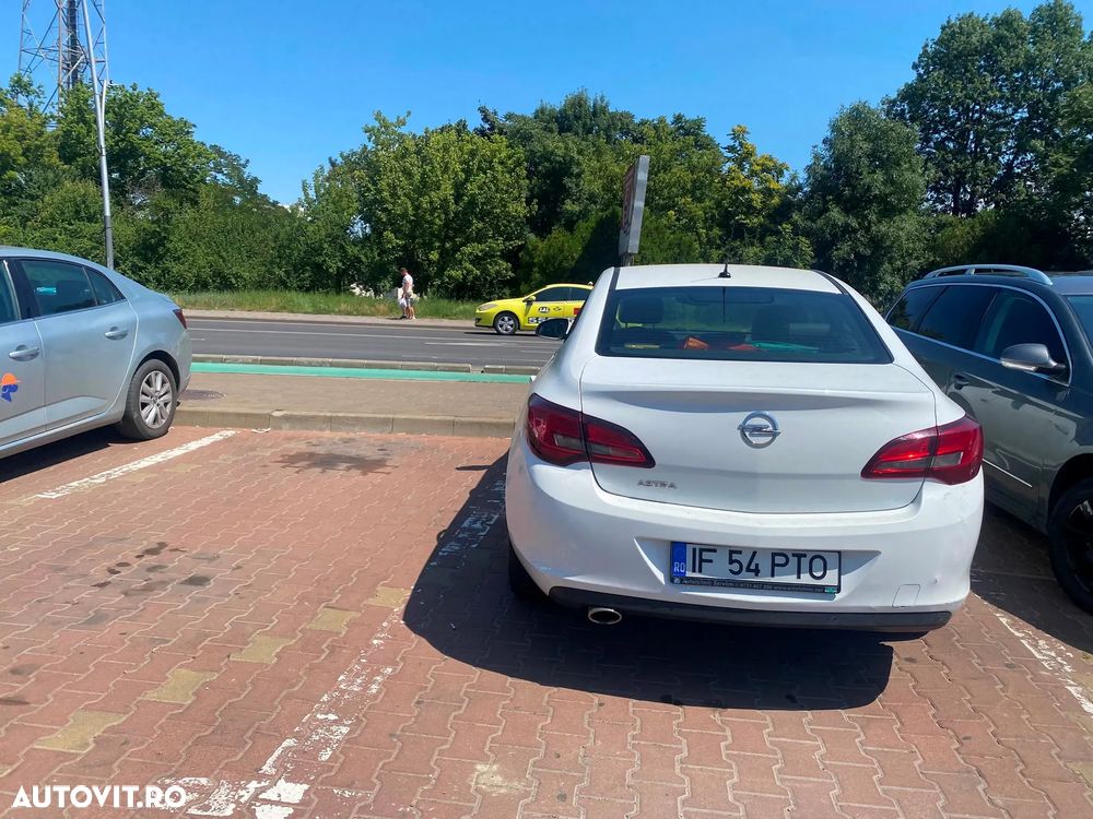 Opel Astra - 2