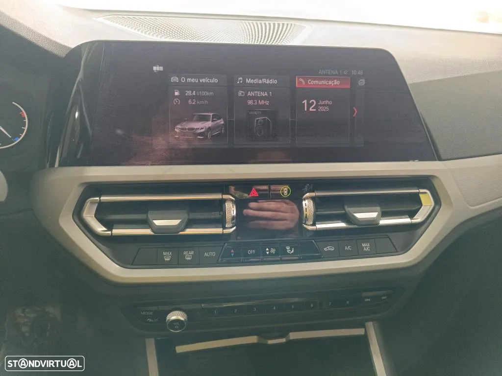 BMW 318 d Touring Essence - 10