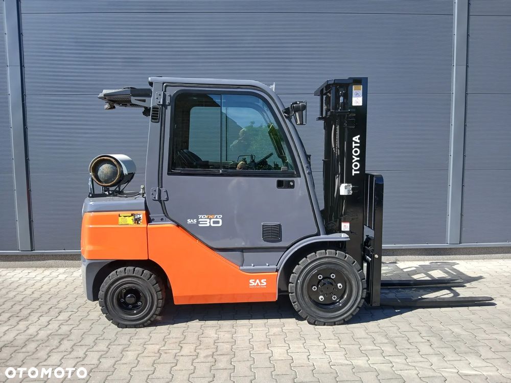 Toyota 02-8FGF30 - 2