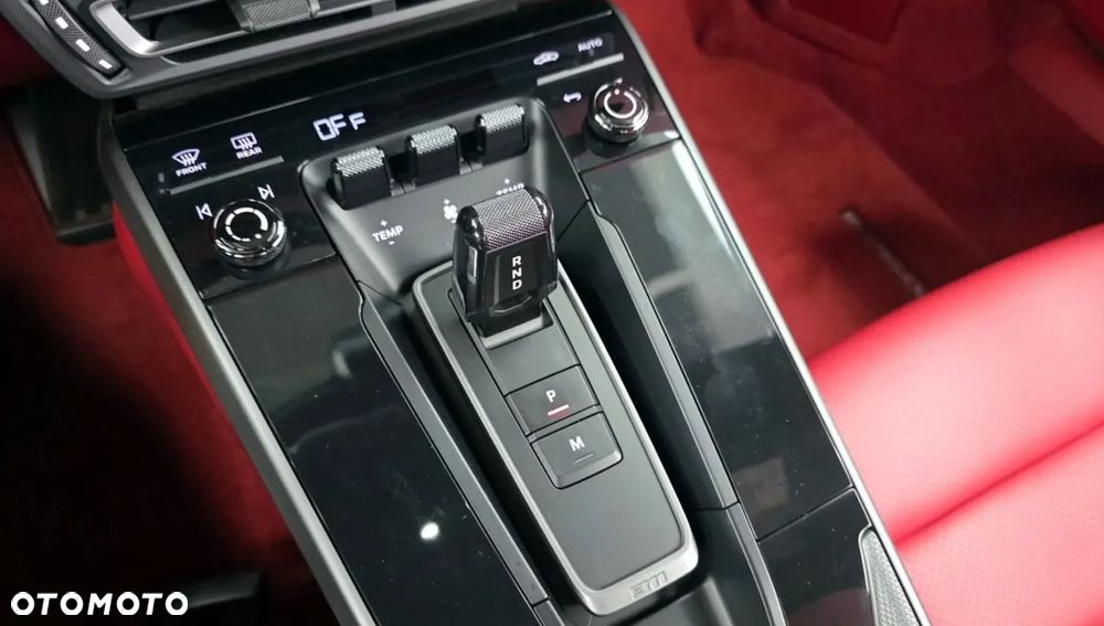 Porsche 911 Carrera PDK - 13