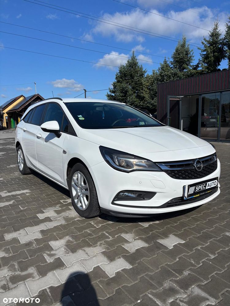 Opel Astra 1.6 CDTI Essentia - 1