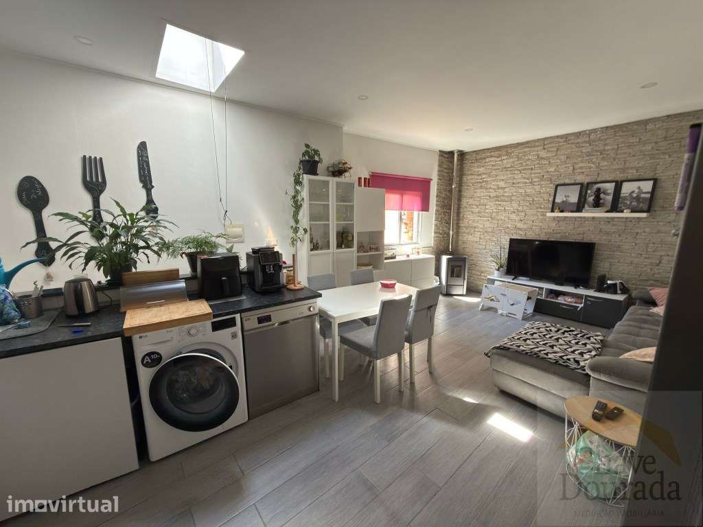 Moradia T2 remodelada - Ceira - Grande imagem: 4/22