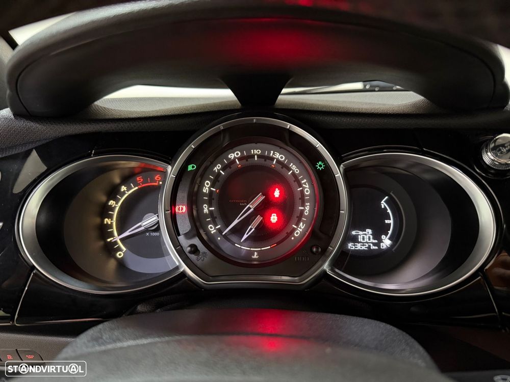 Citroën DS3 1.6 BlueHDi Sport Chic - 24