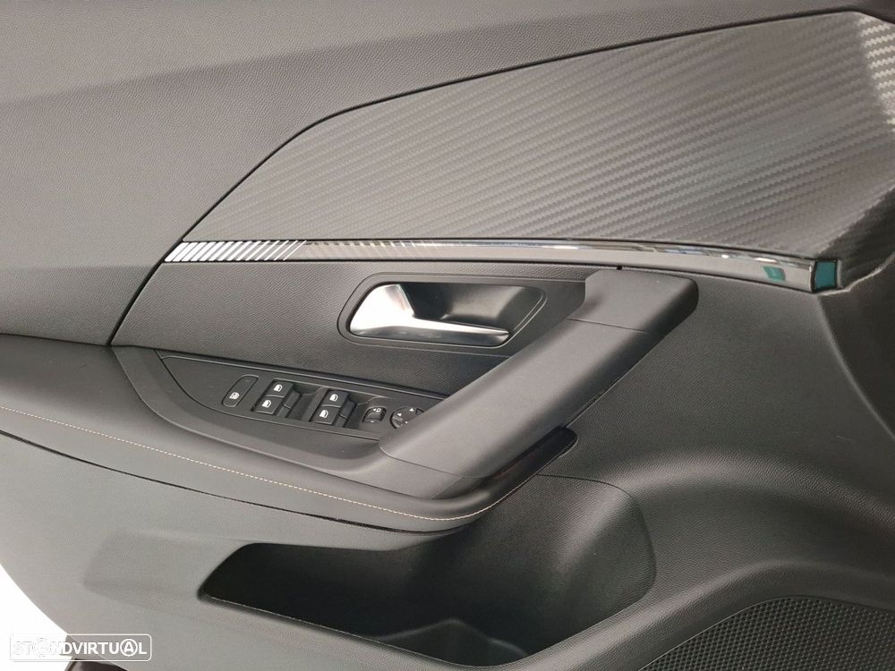 Peugeot 2008 1.2 PureTech Allure - 19