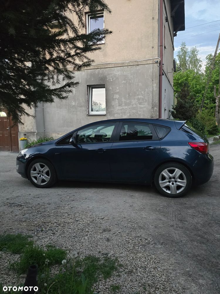 Opel Astra 1.4 - 10