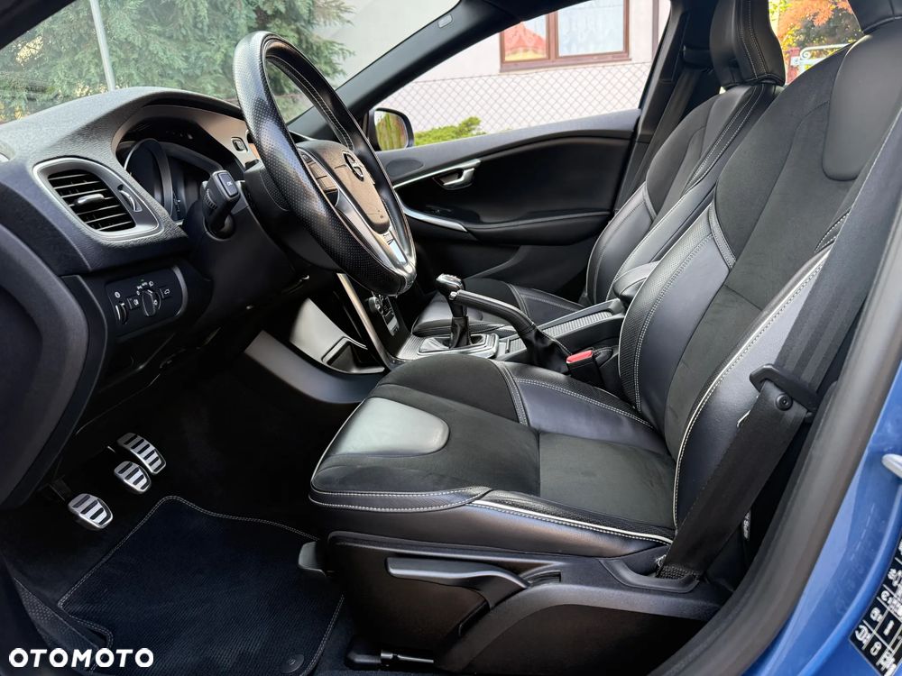 Volvo V40 D2 RDesign - 19