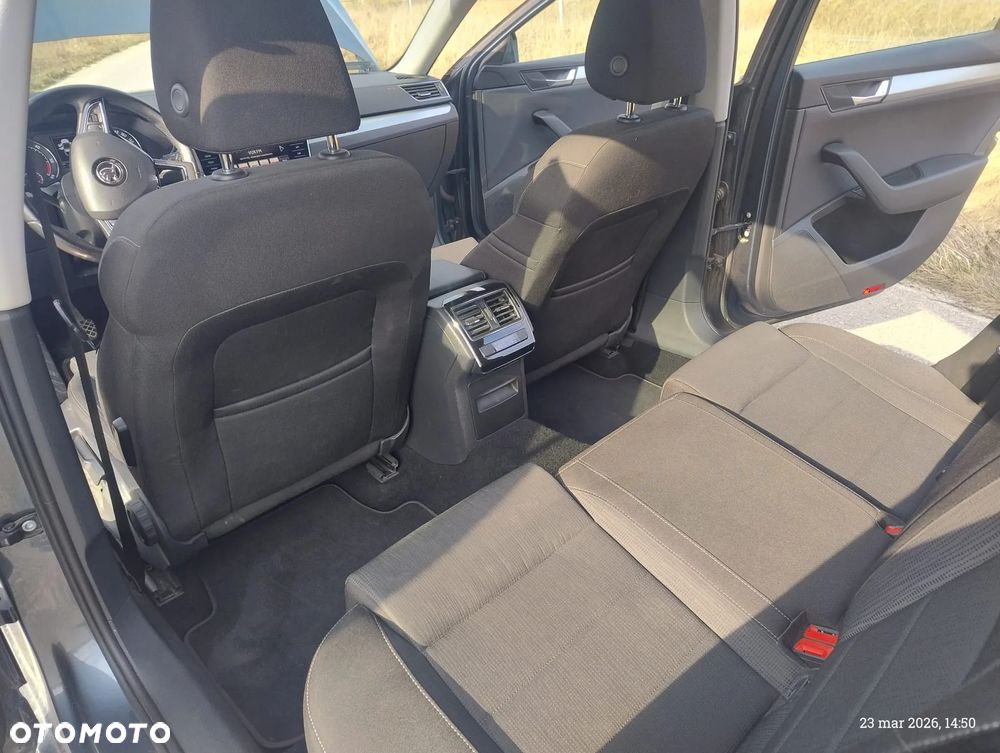 Skoda Superb 2.0 TDI Ambition - 14