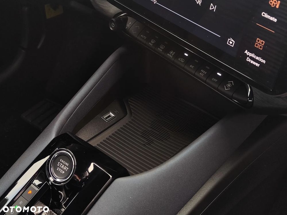 Alfa Romeo Junior 1.2 mHEV Ibrida Speciale eDCT - 25