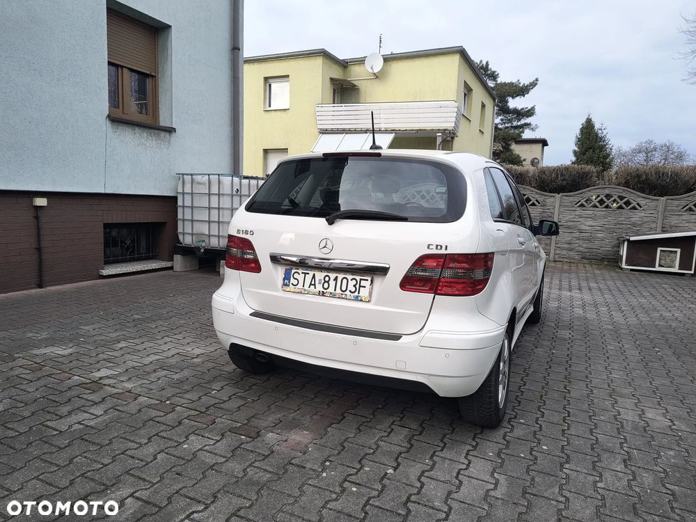 Mercedes-Benz Klasa B 180 CDI Autotronic - 13
