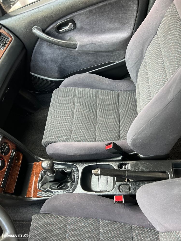 Honda Civic 1.4i - 25