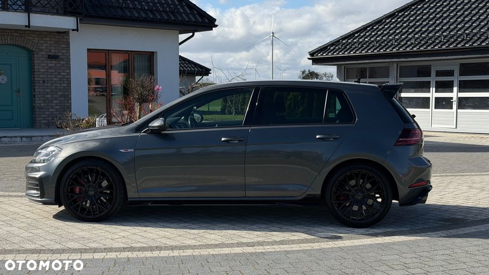 Volkswagen Golf - 10