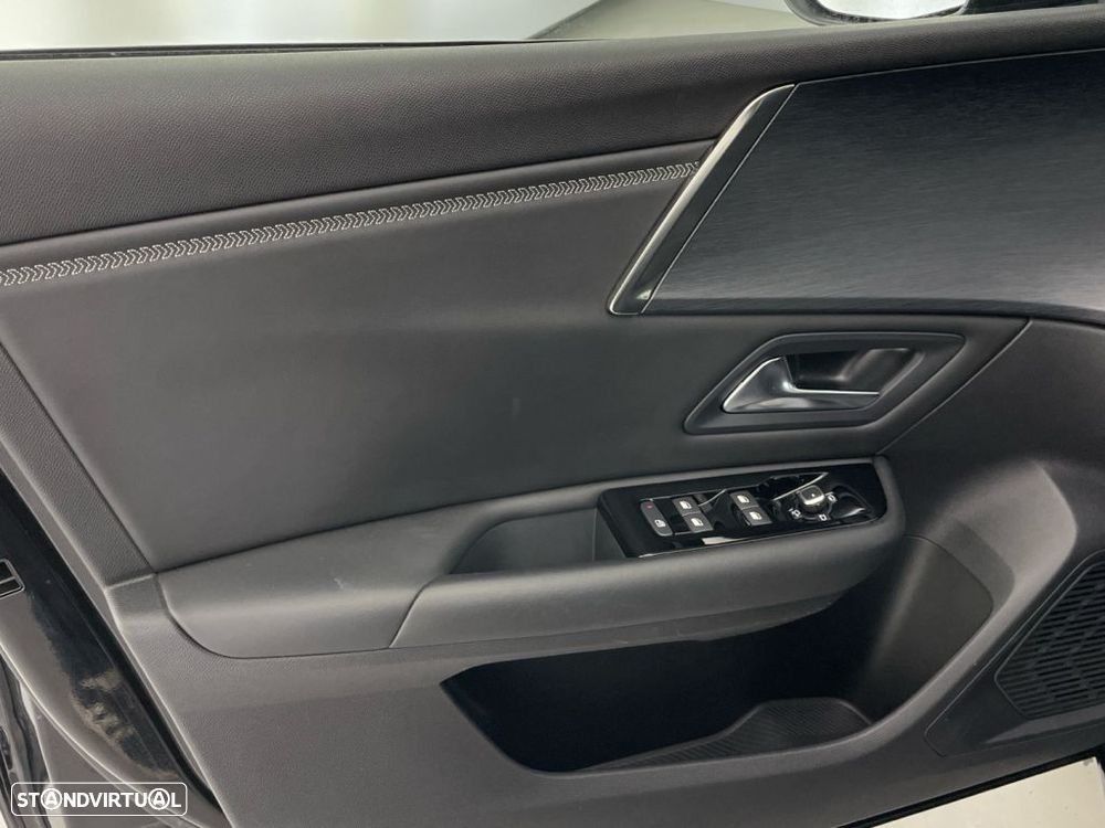 Citroën C5 X 1.6 Hybrid Shine Pack e-EAT8 - 18