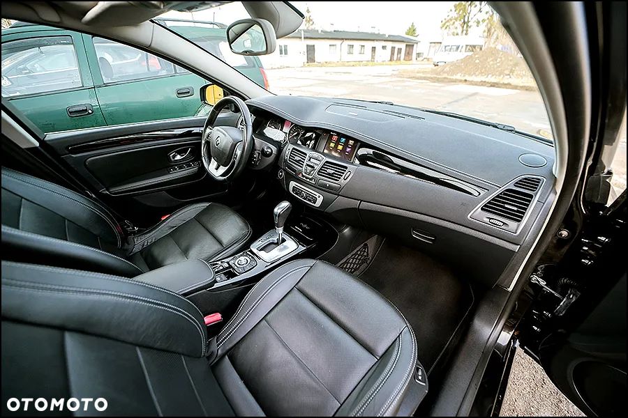 Renault Laguna dCi 175 FAP Initiale - 17