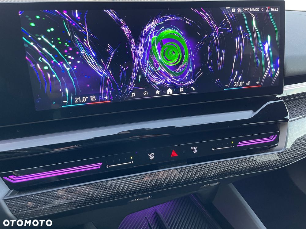 BMW Seria 5 520i mHEV M Sport - 35