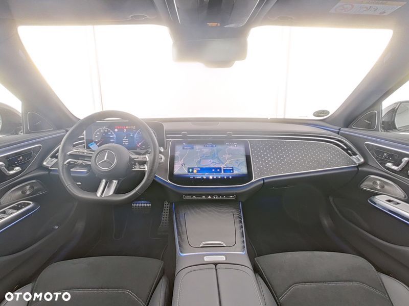 Mercedes-Benz Klasa E 220 d mHEV AMG 9G-Tronic - 7