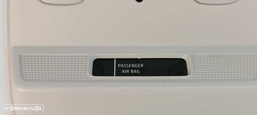 LUZ INTERIOR RENAULT ZOE - 2