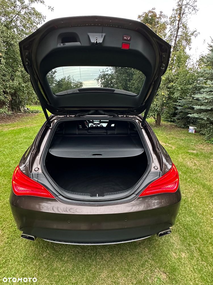 Mercedes-Benz CLA - 33