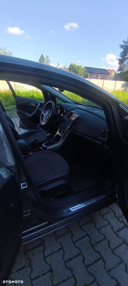 Opel Astra 1.4 T Cosmo - 15
