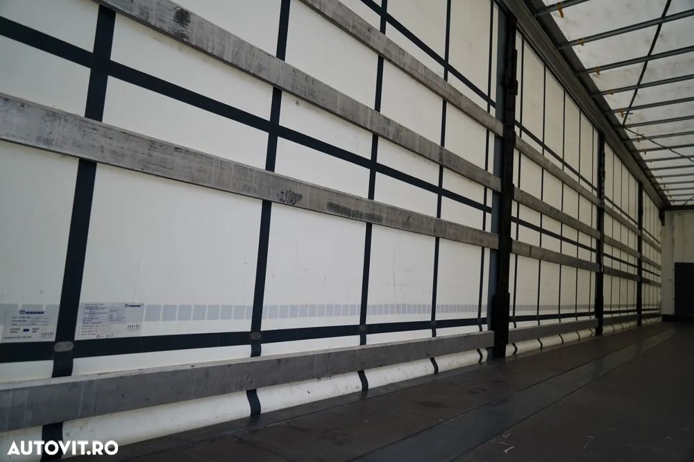 Krone CORTINĂ KRONE / 2024 / COȘ PENTRU PALEȚI / 2 AXE RIDICATIVE / PUȚIN FOLOSIT / - 16