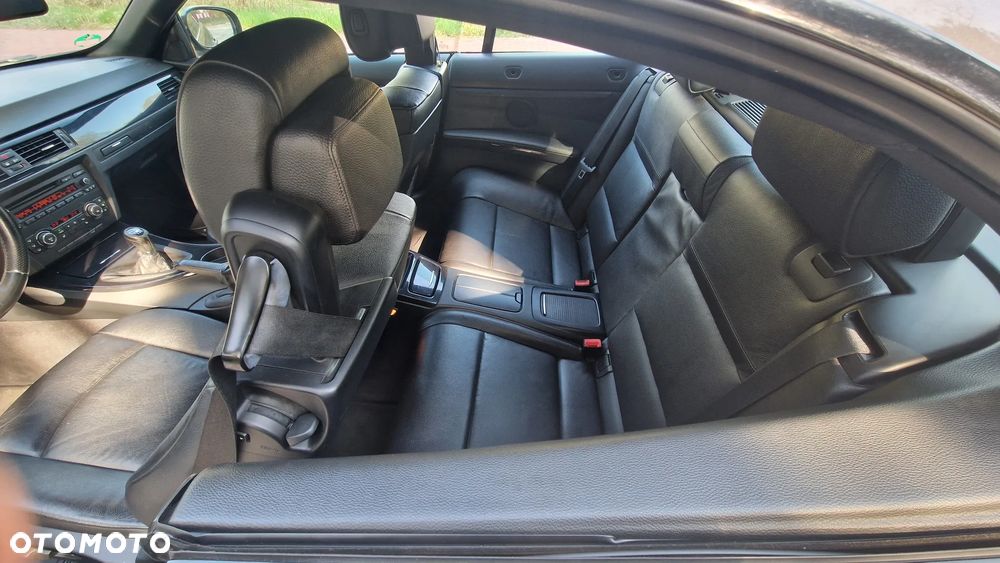 BMW Seria 3 318i M Sport Edition - 28