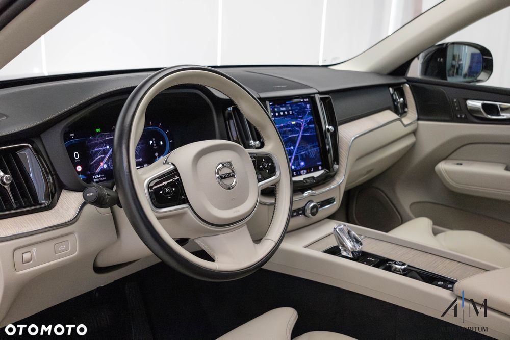 Volvo XC 60 B4 D AWD Plus Bright - 13
