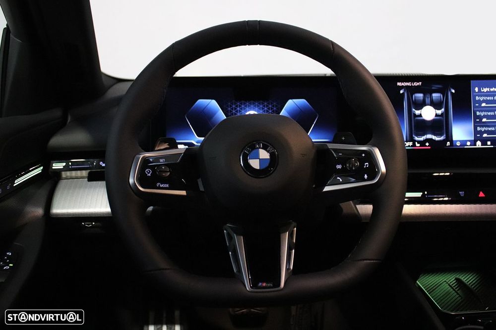 BMW 520 d Pack Desportivo M - 15