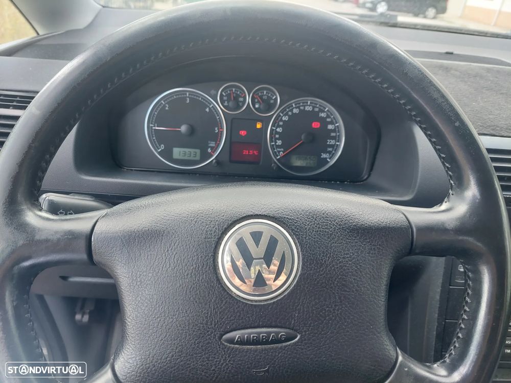VW Sharan 2.0 TDi BlueMotion - 18