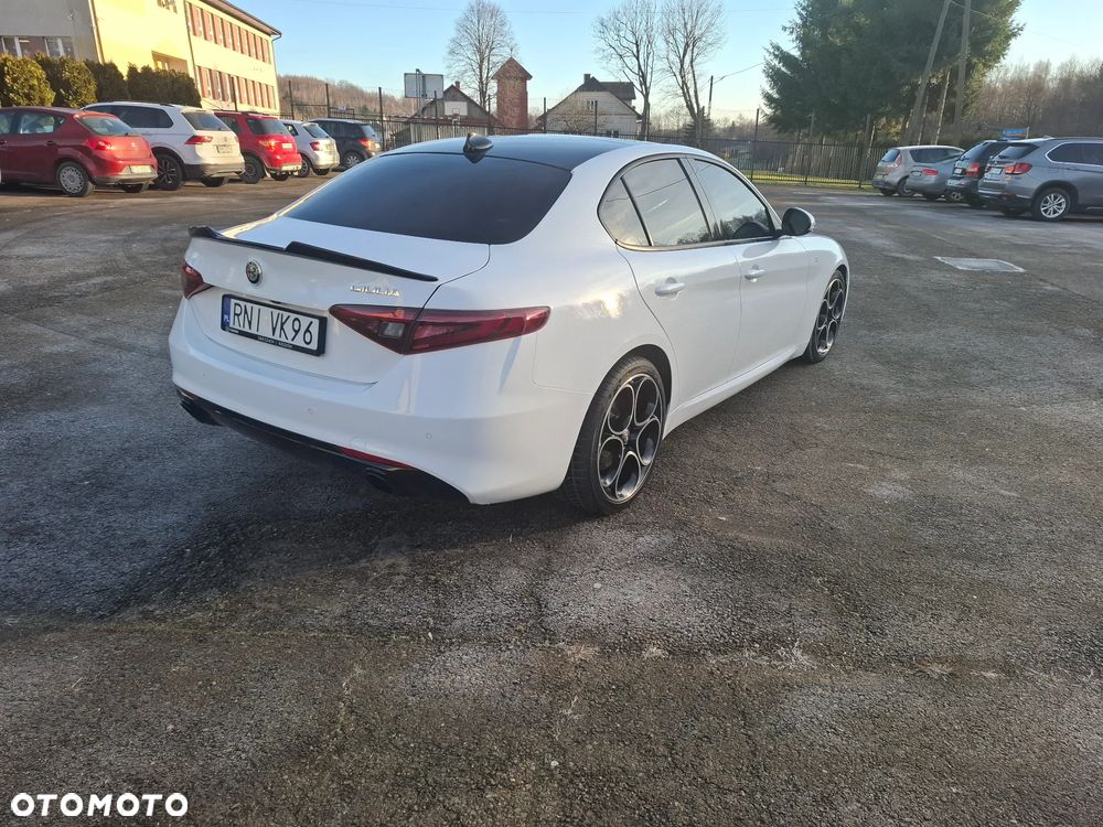 Alfa Romeo Giulia 2.0 Turbo 16V AT8 Veloce - 38