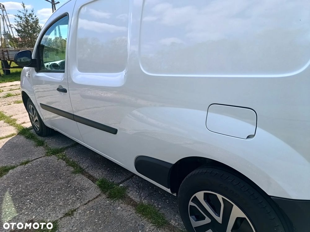 Renault Kangoo wersja MAXI LONG 1.5 diesel 90kM 2016 rok WEBASTO, NIEWIELKI PRZEBIEG-160tyś. SPRAWNY 100% ZAREJESTROWANY!!! - 13